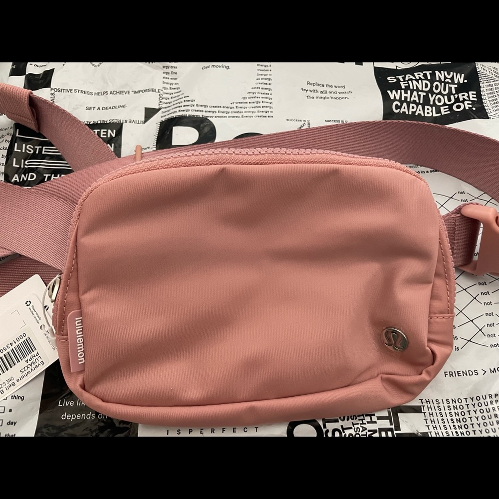 NWT Lululemon everywhere belt bag